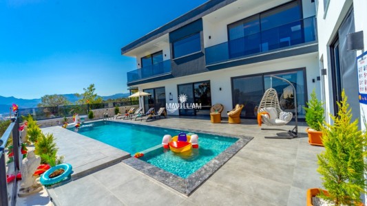 Villa Water Moon